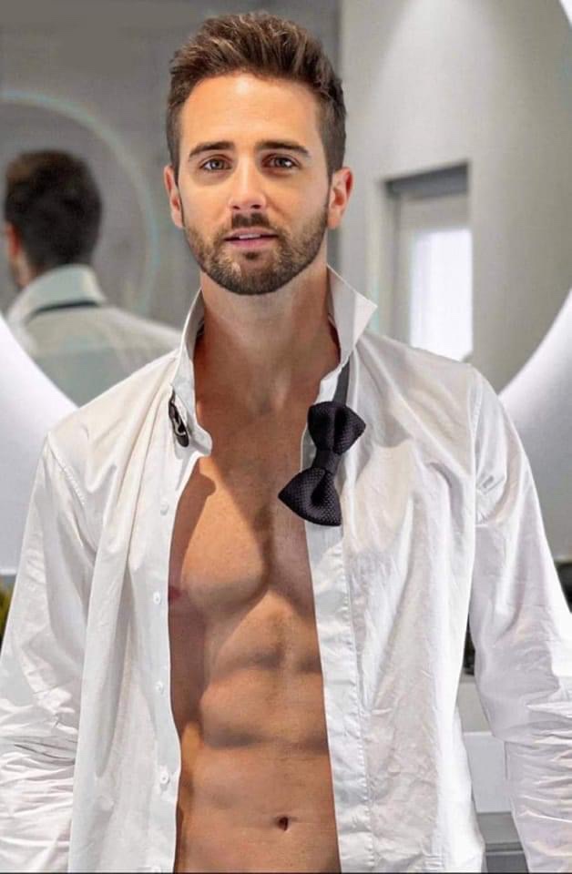 Moment of Zen: A Well (un)Dressed Man | The Closet Professor